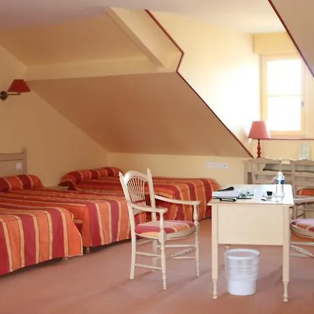 Logis Le Port Saint Aubin 2*