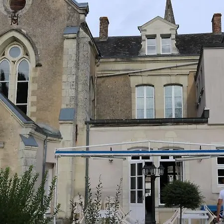 Logis Le Port Saint Aubin 2*